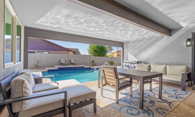 Villa De Paz House | Poolside Patio | Close to Westgate | Dog Friendly