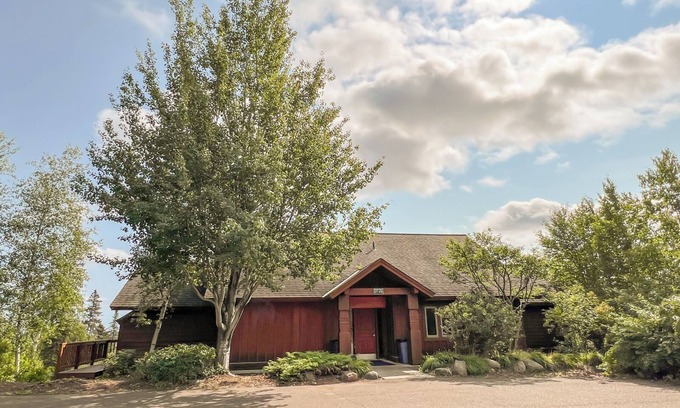 Lutsen Condo | Poplar River Condos 614-616 - Lake Superior - Lutsen, MN