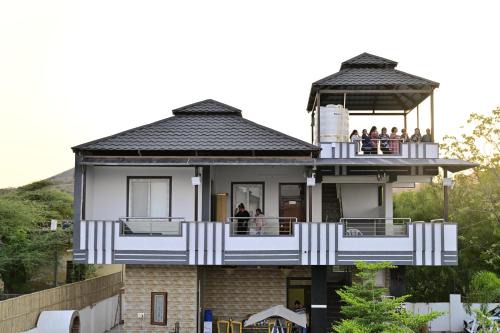 Jaipur Hotel | Popli Paradise Resort