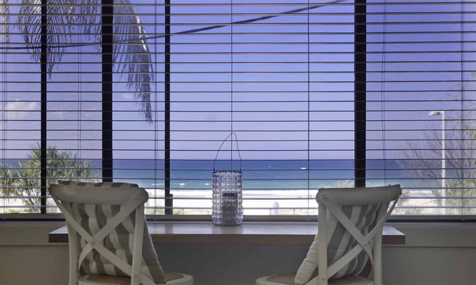 Bilinga Apartment | Poppy's by the Beach - Bilinga / North Kirra Beachfront - Min. 3 Night Stays!