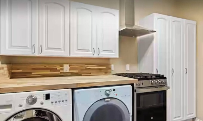 Austin Apartment | Poppy’s Place: Charming 2-bedroom apartment with WiFi, AC in delightful Austin