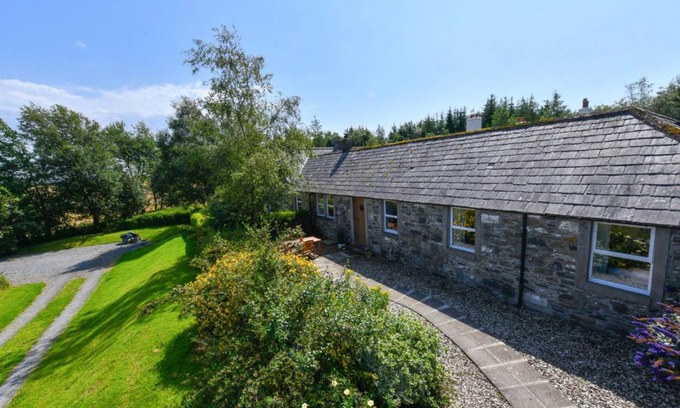 Newton Stewart House | Popsal