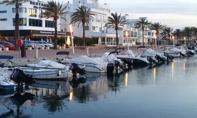Llanca Apartment | port de llança , LA Miranda