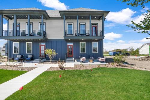 Ottawa House | Port Place Paradise