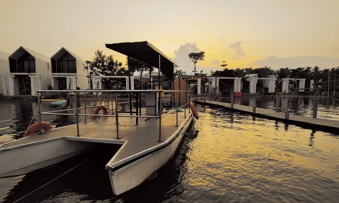 Kampot House | Port Ville Resort