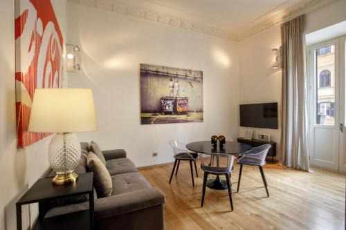 Rione XIV Borgo Apartment | Porta Castello Charme