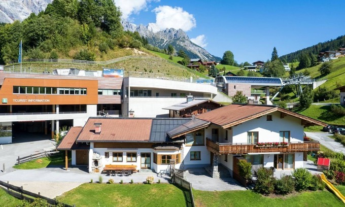 Dienten am Hochkoenig Apartment | Portis Ferienhaus - Ferienhaus/4 Schlafräume/2 Bäder mit Dusche und WC