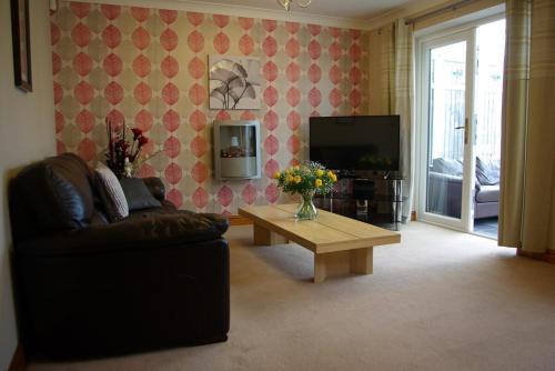 Leek House | Portland Mews - 3 Bed Holiday Home By Premier Serviced Accommodation