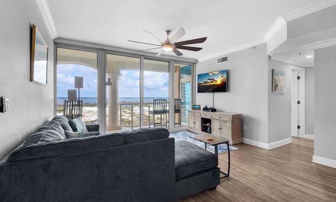 Pensacola Beach Condo | Portofino 3-606 🌴 Modern Luxury | Gulf Front Pool | Spa Amenities