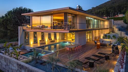 Carreco Villa | Portugal Active Eben Lodge - Heated Pool