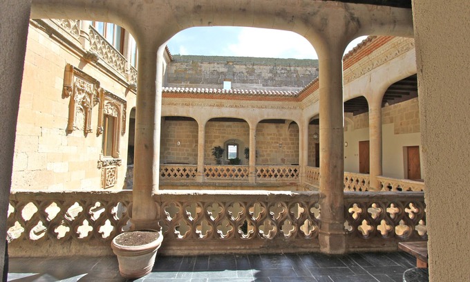 Villanueva de Canedo Hotel | Posada Real Castillo del Buen Amor