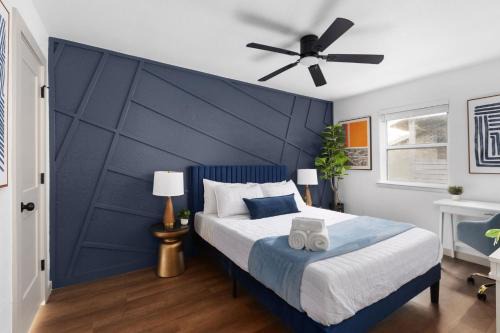 South Lamar Apartment | Posh & Serene 2BR w Private Patio