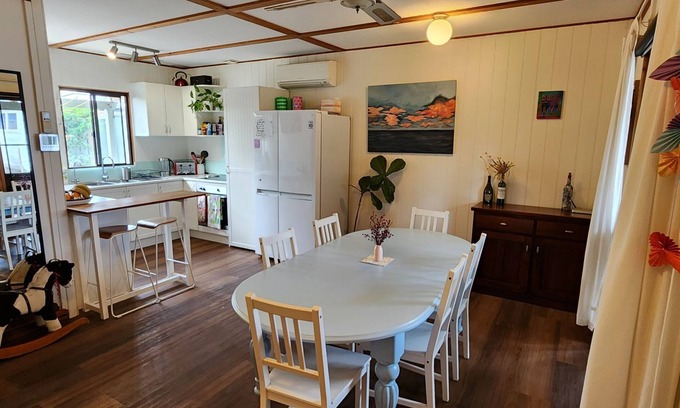 West Busselton House | Possum Hollow - Charming Cottage in Central Busselton - Perfect Getaway!