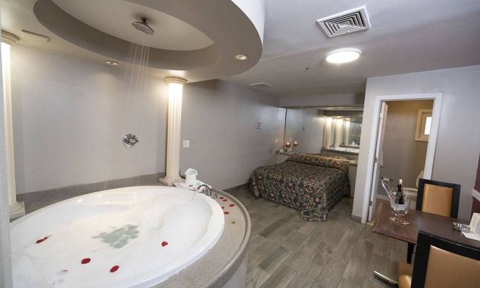 Avenel Hotel | Post Road Inn Motel