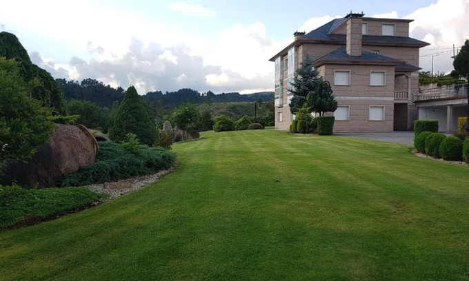 Baralla House | POSTA Do SOL