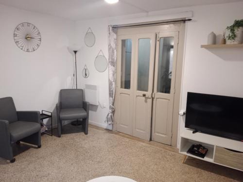 Luxeuil-les-Bains Apartment | Pounette, appartement sauna T3, Thermes/Centre