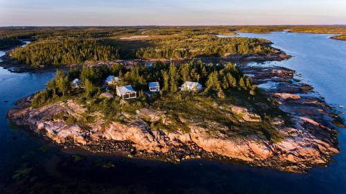 Baie Johan Beetz Other | Pourvoirie La Corneille