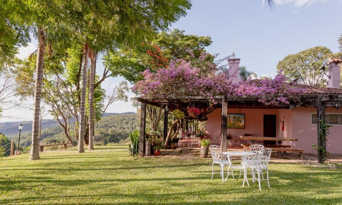 Ravena Hotel | Pousada Rávis