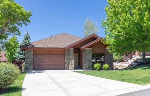 Wolf Creek House | Powder Mountain Retreat and Eden Sanctuary