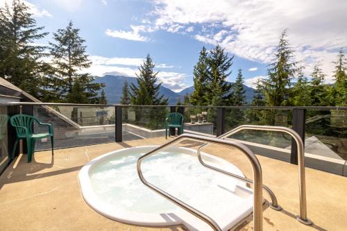 Upper Village Apartment | Powderhorn at Whistler Blackcomb