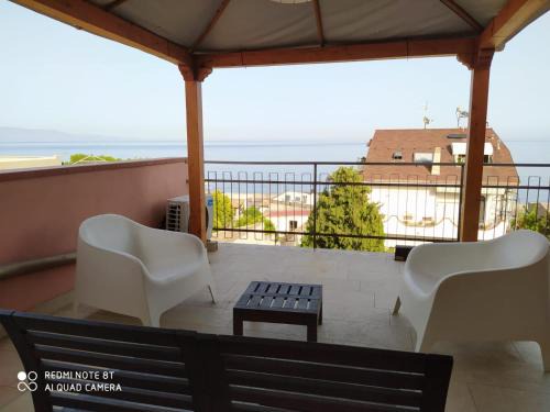 Santa Teresa di Riva Apartment | Pozzo Lazzaro Apartments