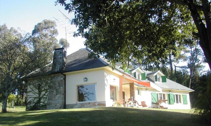 Crendes House | PRECIOSO CHALET EN EL CAMPO CON 9.000 METROS DE JARDIN
