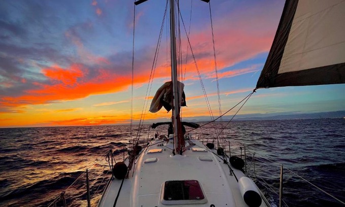 Badalona Boat Rental | Precioso velero en Badalona de 3 camarotes