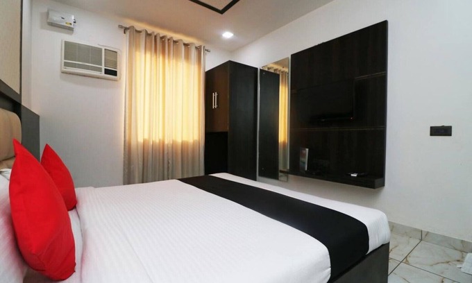 Taj Ganj House | Precious Bedroom with Private Entrance