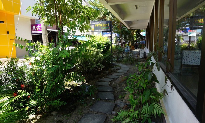 Nakhon Si Thammarat Hotel | Premier Hotel Nakhonsithammarat