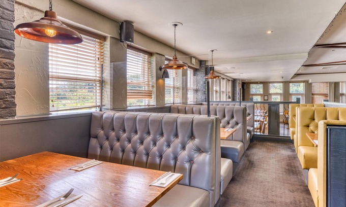 Basingstoke Hotel | Premier Inn Basingstoke West