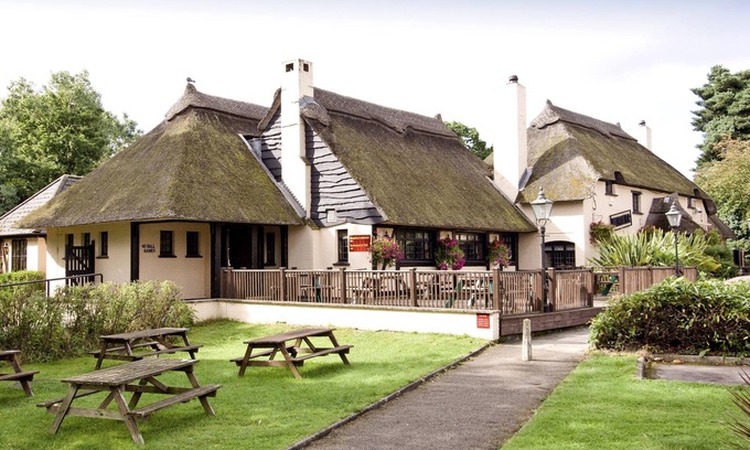 Ferndown Hotel | Premier Inn Bournemouth/Ferndown