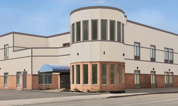 Central Hamilton Hotel | Premier Inn - Downtown Hamilton