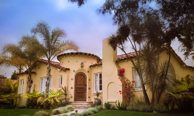 Faircrest Heights House | Premier LA Location, Beverly Hills, Century City Adjacent - Entire House