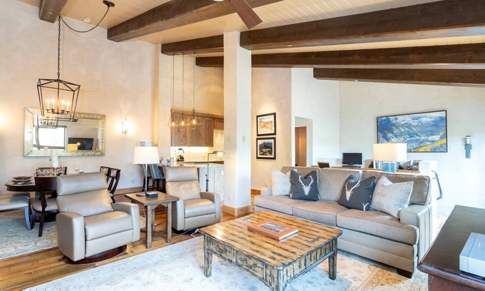 Mountain Village Apartment | Premiere 2 Bedroom Luxury Penthouse at The Peaks Resort Telluride