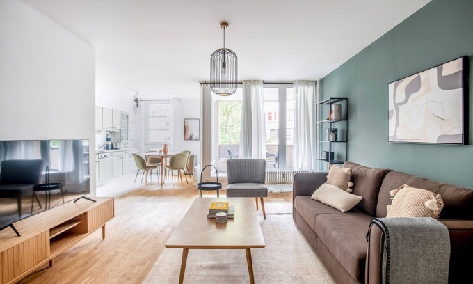 West Berlin Centre Apartment | Premium Charlottenburg 2BR nr Ernst-Reuter-Platz, by Blueground