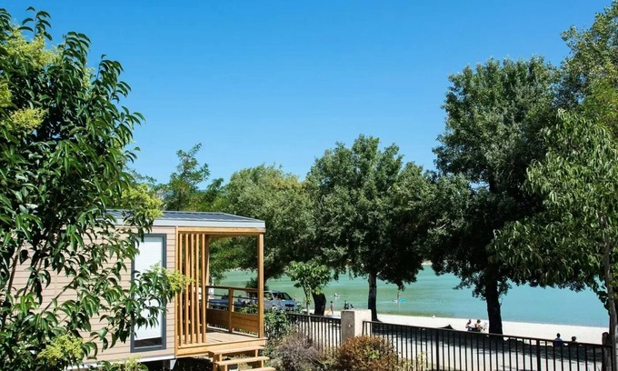 Cabrieres-dʼAigues House | Premium Cottage view Lake - 27m2 - 2 Schlafzimmer 4 persons