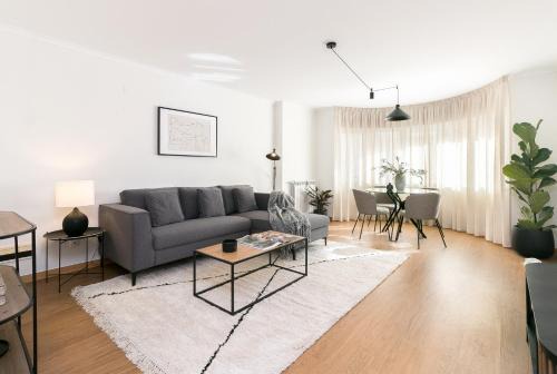 Lumiar Apartment | Premium Flat in Upscale Area, Balcony, Parking