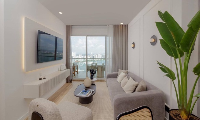Bocagrande Apartment | Premium suite 25th floor