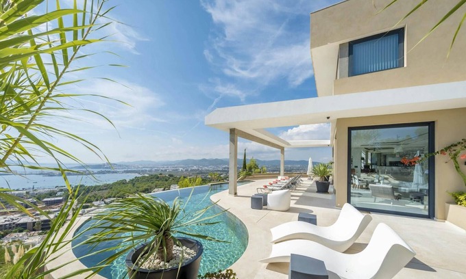 Can Pep Simo Villa | Premium villa with infinity pool