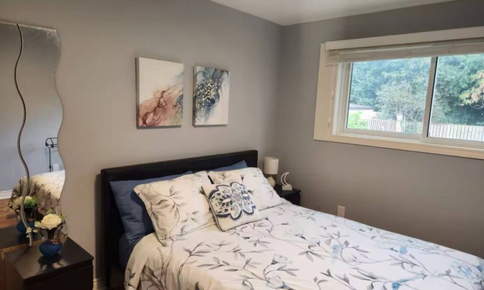 Sheridan Apartment | Presently not hosting….,bedroom apartment