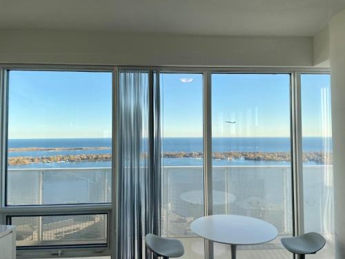 Downtown Toronto Apartment | Presidential Suite Heart of Downtown with Stunning View