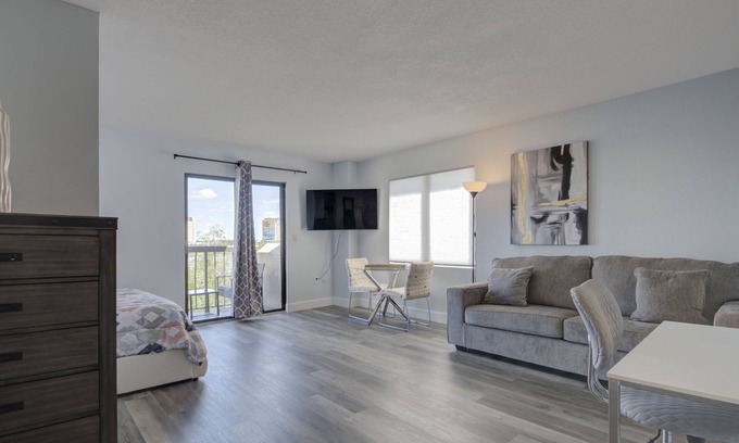 Florida Center Apartment | Prestige Resort Studio near Universal & Disney