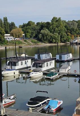 13th District Resort | Prestige Yacht Resort Budapest