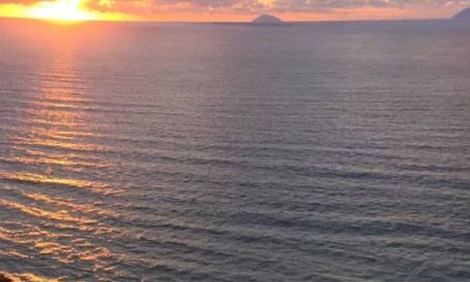 Piraino Apartment | Prestigious penthouse suspended over the sea