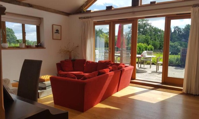 Haslemere House | Prestwick Oak - Sleeps 10-14 - Group Accommodation for Family or Friends