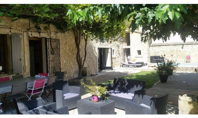 Pernes-les-Fontaines House | PRETTY HAMLET IN A STONE BUILDING OF 19TH CENTURY