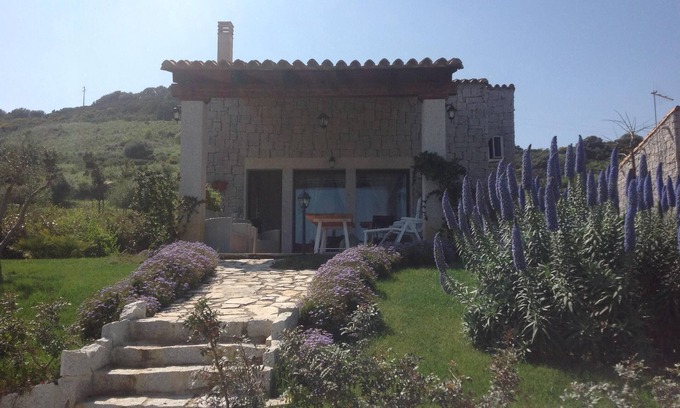 Cala Sinzias Villa | Pretty little villa adjacent to Cala Sinzias beach