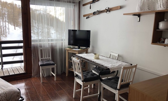 Cervinia Apartment | . PRETTY STUDIO IN CERVINIA WITH WIFI