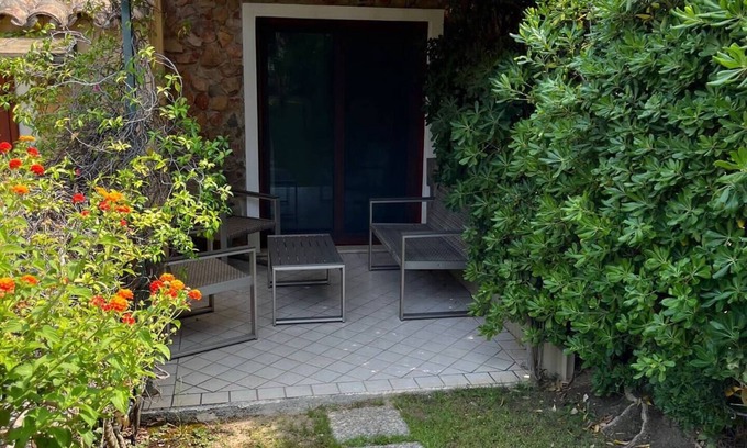 Villasimius Villa | Pretty villa a stone's throw from the sea and the center.