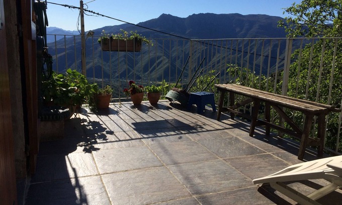 Bisinchi House | pretty village house between sea and mountains in a peaceful and freshness